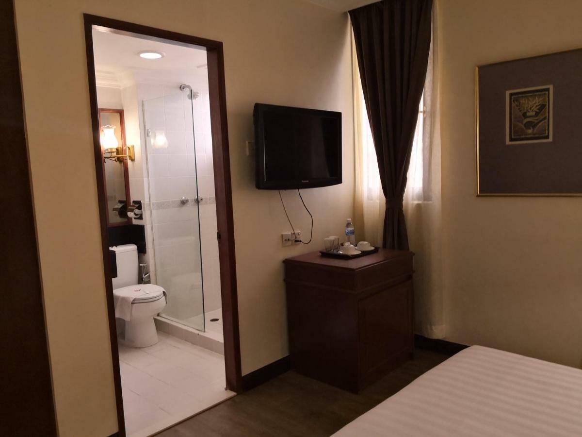 The Executive Hotel Lahad Datu Buitenkant foto