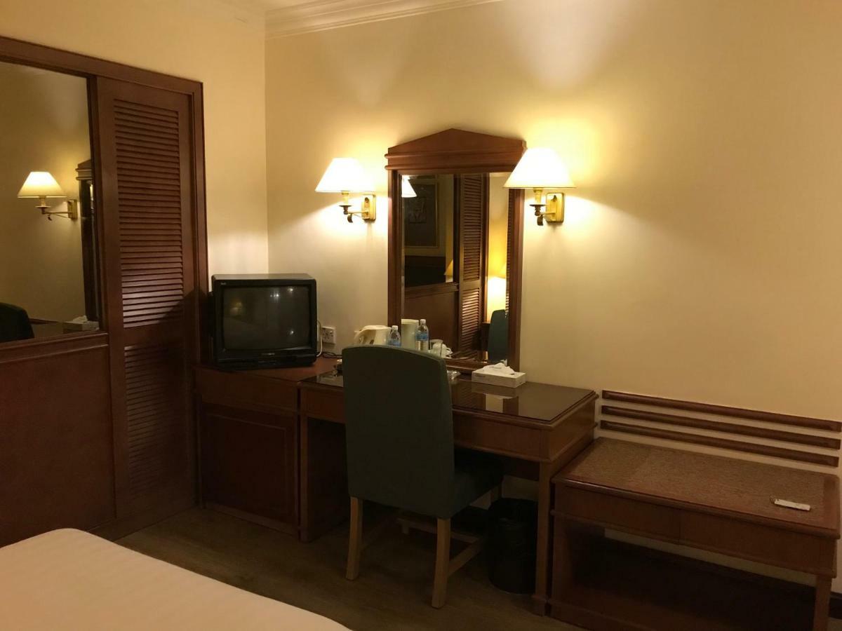 The Executive Hotel Lahad Datu Buitenkant foto